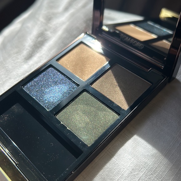 TOM FORD Eye Color Quad in 21 LAST DANCE - Picture 4 of 5